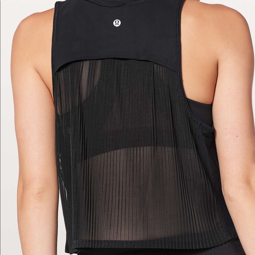 Lululemon Just Pleat It Top | NWOT | Size 10